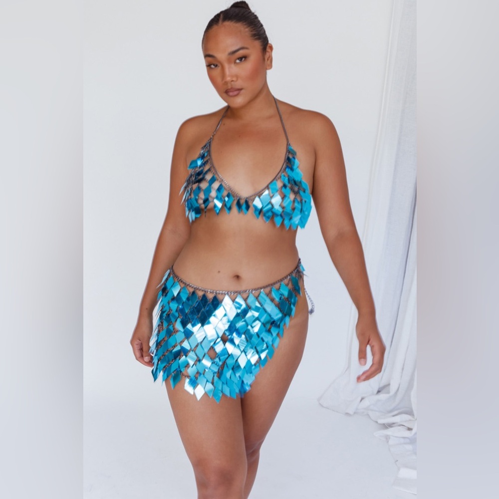 Selfie Leslie River Festival Shiny Sequins 2 Piece Set Blue NWOT - Picture 3 of 12